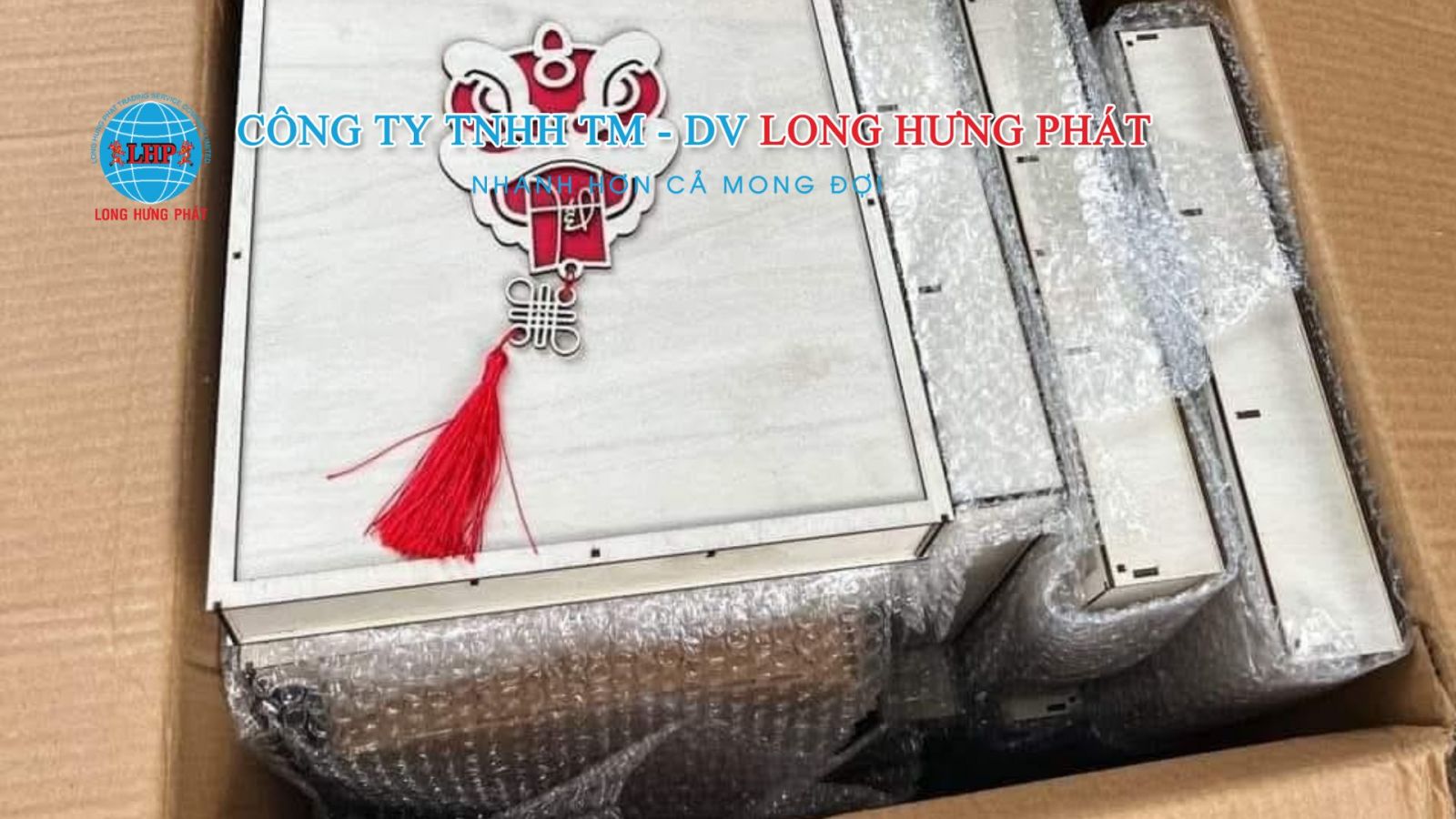 đóng gói bánh mứt gửi đi Mỹ