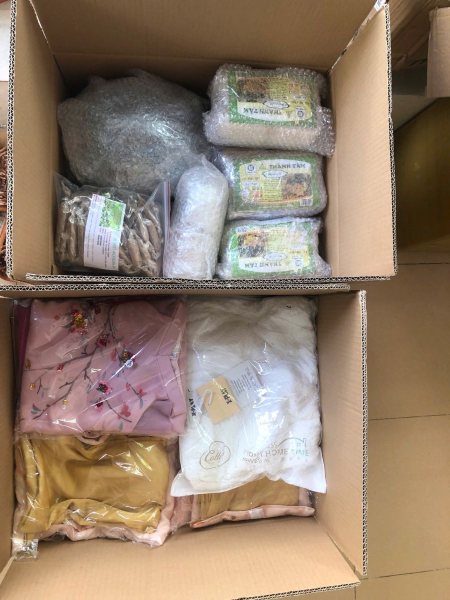 Thủ tục hải quan cần biết khi gửi quần áo đi Canada