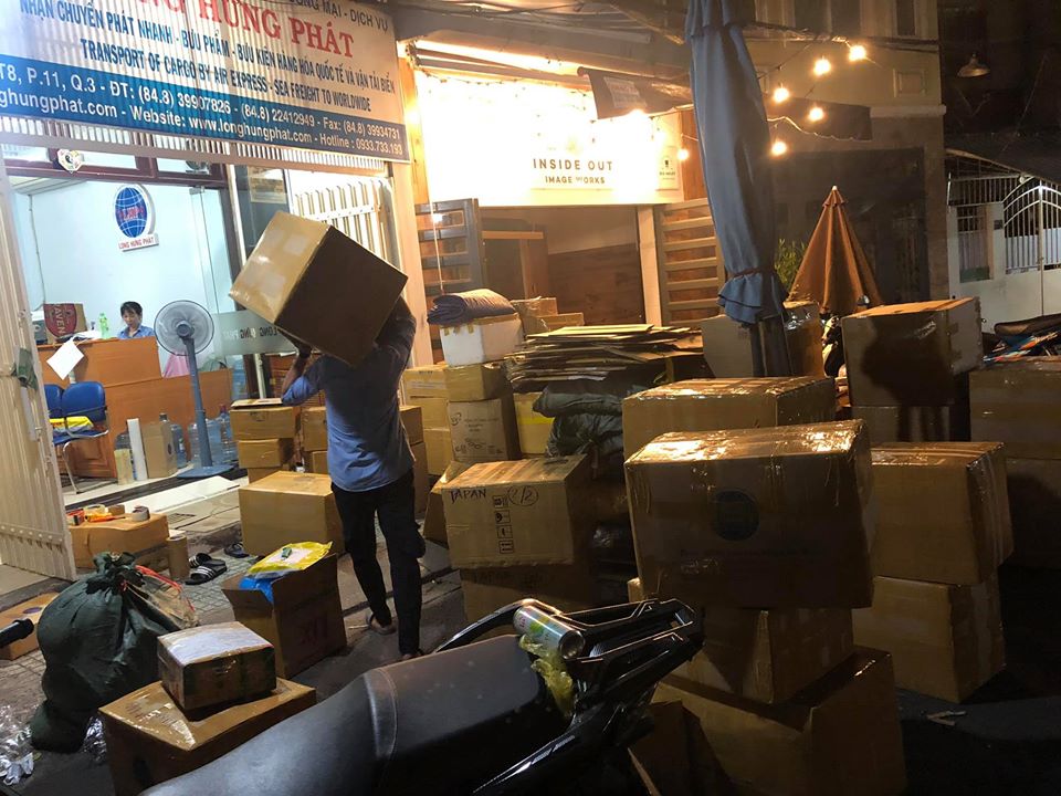 gửi bánh kẹo đi Mỹ tại Long Hưng Phát