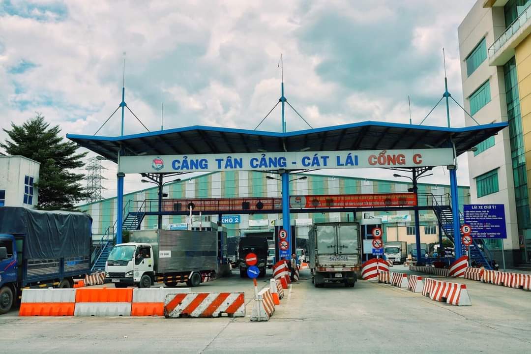 dịch vụ của các đơn vị khác như UPS, FedEx