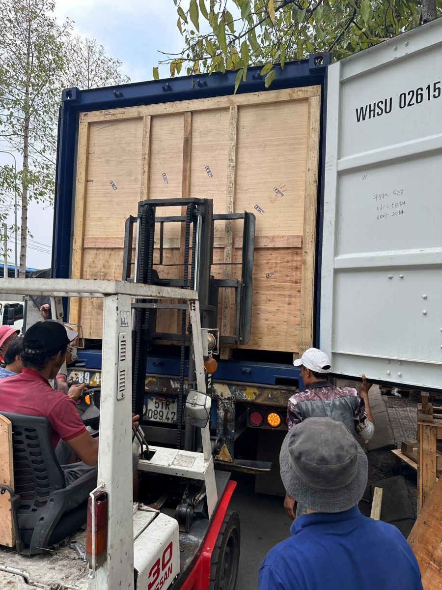 Gửi quần áo đi Hàn Quốc bằng đường biển