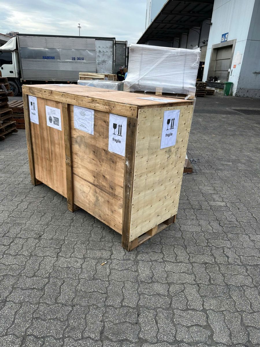 Chi phí gửi hàng qua DHL bao nhiêu tiền